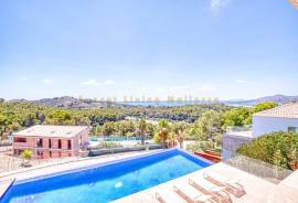 Luxus Neubau Villa mit Panorama Meerblick in Bestlage von Alcudia