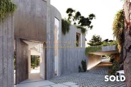 TOP INVEST - Seaview Plot in prime location of Son Vida with project