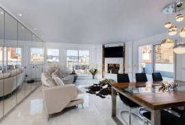 Modern penthouse with wonderful roof terrace and sea view