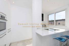 Modern penthouse with wonderful roof terrace and sea view