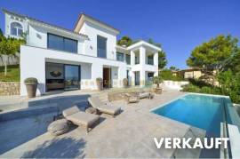 Bezugsfertige Luxus Neubauvilla mit Traumblick über die Berge und das Meer in Nova Santa Ponsa