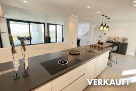 Bezugsfertige Luxus Neubauvilla mit Traumblick über die Berge und das Meer in Nova Santa Ponsa