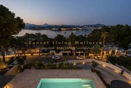 Luxusvilla mit spektakulärem Meerblick in 2. Meereslinie und vielen Features - Hafennähe Santa Ponsa Luxusvilla mit spektakulärem Meerblick in 2. Meereslinie und vielen Features - Hafennähe Santa Ponsa