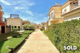SOLD ! - Beautiful, sunny apartment with 2 terraces and wonderful views of the pool and garden near the beach
