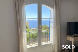 Unique SOLD! penthouse with stunning sea views and large roof terrace
