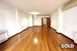 Spacious apartment in the center of Palma with a lot of potential