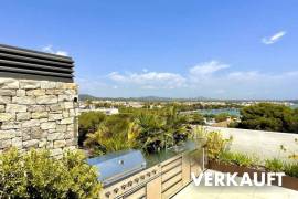 VERKAUFT - Exklusives Penthouse mit Meerblick und großer Dachterrasse über 2 Etagen  in Strand-und Meeresnähe
