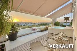 VERKAUFT - Exklusives Penthouse mit Meerblick und großer Dachterrasse über 2 Etagen  in Strand-und Meeresnähe
