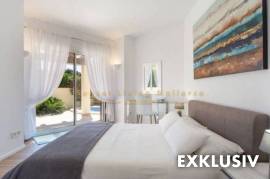 EXKLUSIV - Bezugsfertige Moderne Villa mit Pool am Golfplatz in toller Wohnanlage von Nova Santa Ponsa