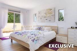 EXCLUSIVE - Ready to move in modern villa with pool at the golf course in great residential area of Nova Santa Ponsa