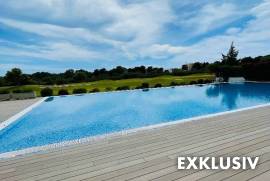 EXKLUSIV - Bezugsfertige Moderne Villa mit Pool am Golfplatz in toller Wohnanlage von Nova Santa Ponsa
