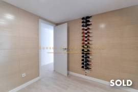 SOLD - Fantastic penthouse apartment with partial sea view in exclusive residential complex 