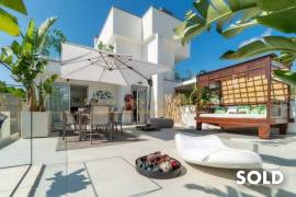 SOLD - Fantastic penthouse apartment with partial sea view in exclusive residential complex 