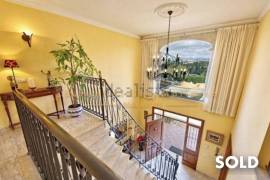 Familien-Villa als Investitionsobjekt in Nova Santa Ponsa mit Panoramablick und Teilmeerblick