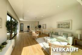 Hochwertige Neubau Villa mit Pool und Nähe zum Strand in Cala Vinyes