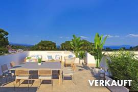 Hochwertige Neubau Villa mit Pool und Nähe zum Strand in Cala Vinyes