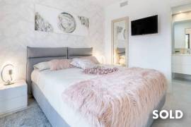 Modern, stylish new apartments with private garden or roof terrace in popular residential area in Cala Murada