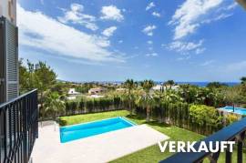 Luxuriöse Neubau-Familienvilla mit viel Platz und Meerblick in Nova Santa Ponsa
