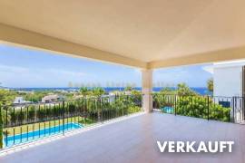 Luxuriöse Neubau-Familienvilla mit viel Platz und Meerblick in Nova Santa Ponsa