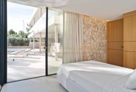 Neubau Villa der Extraklasse mit Teilmeerblick in Villengegend von Nova Santa Ponsa