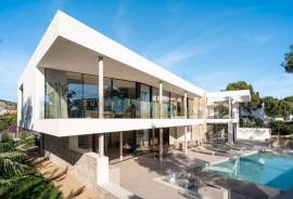 Neubau Villa der Extraklasse mit Teilmeerblick in Villengegend von Nova Santa Ponsa