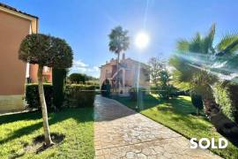 Sunny and chic first floor apartment in top maintained residential complex
