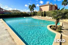 Sunny and chic first floor apartment in top maintained residential complex
