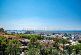 High quality renovated sea view apartment in top location of Puerto Portals