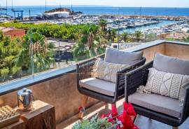 High quality renovated sea view apartment in top location of Puerto Portals