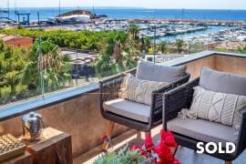 High quality renovated sea view apartment in top location of Puerto Portals