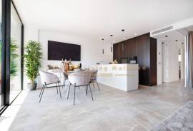 High quality renovated sea view apartment in top location of Puerto Portals