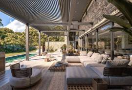 Hochmoderne und lichtdurchflutete Architekten Villa in Cala Vinyes